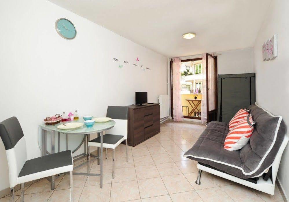 Blue Lagon Five Stars Holiday House นีซ ภายนอก รูปภาพ